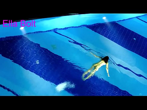 ❤️ Jeg kan ikke stoppe med at se, ung blondine fanget i at svømme nøgen i ELLA BOLT resort pool Fucking at da.risegame.top ️