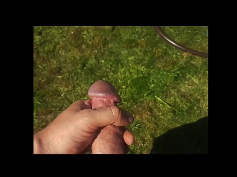 ❤️ Hot hottie får sin lyserøde fisse kneppet og kommer med en sprøjte i en sommerhave Fucking at da.risegame.top ️